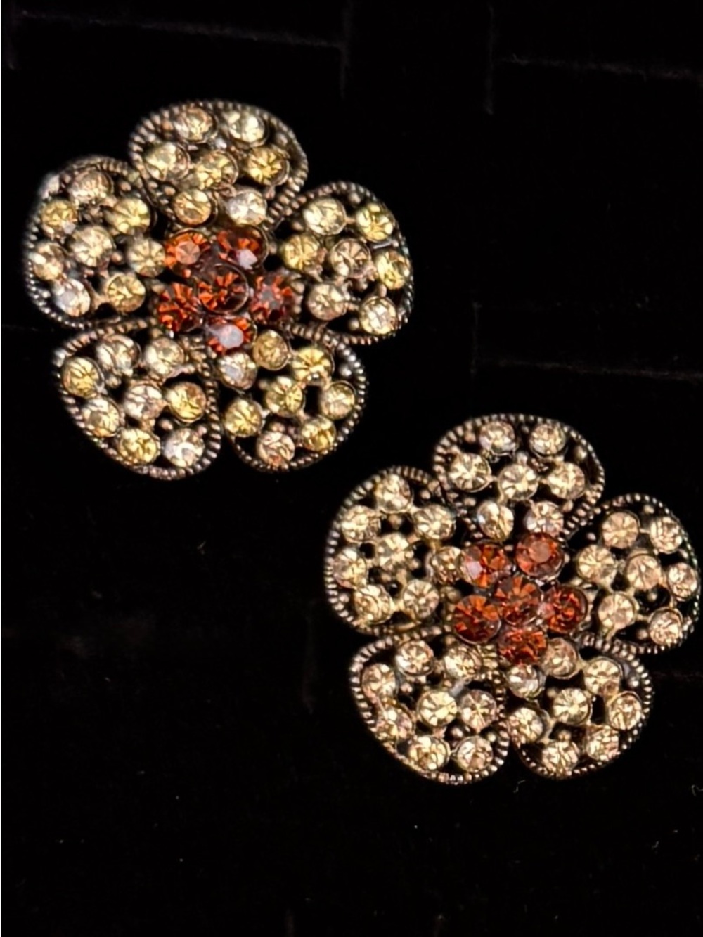 Beautiful vintage brown bling flower clip on earrings